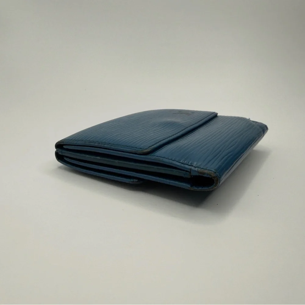 Louis Vuitton Blue Epi Leather Tri-Fold Wallet | Unisex | Pre-Owned |